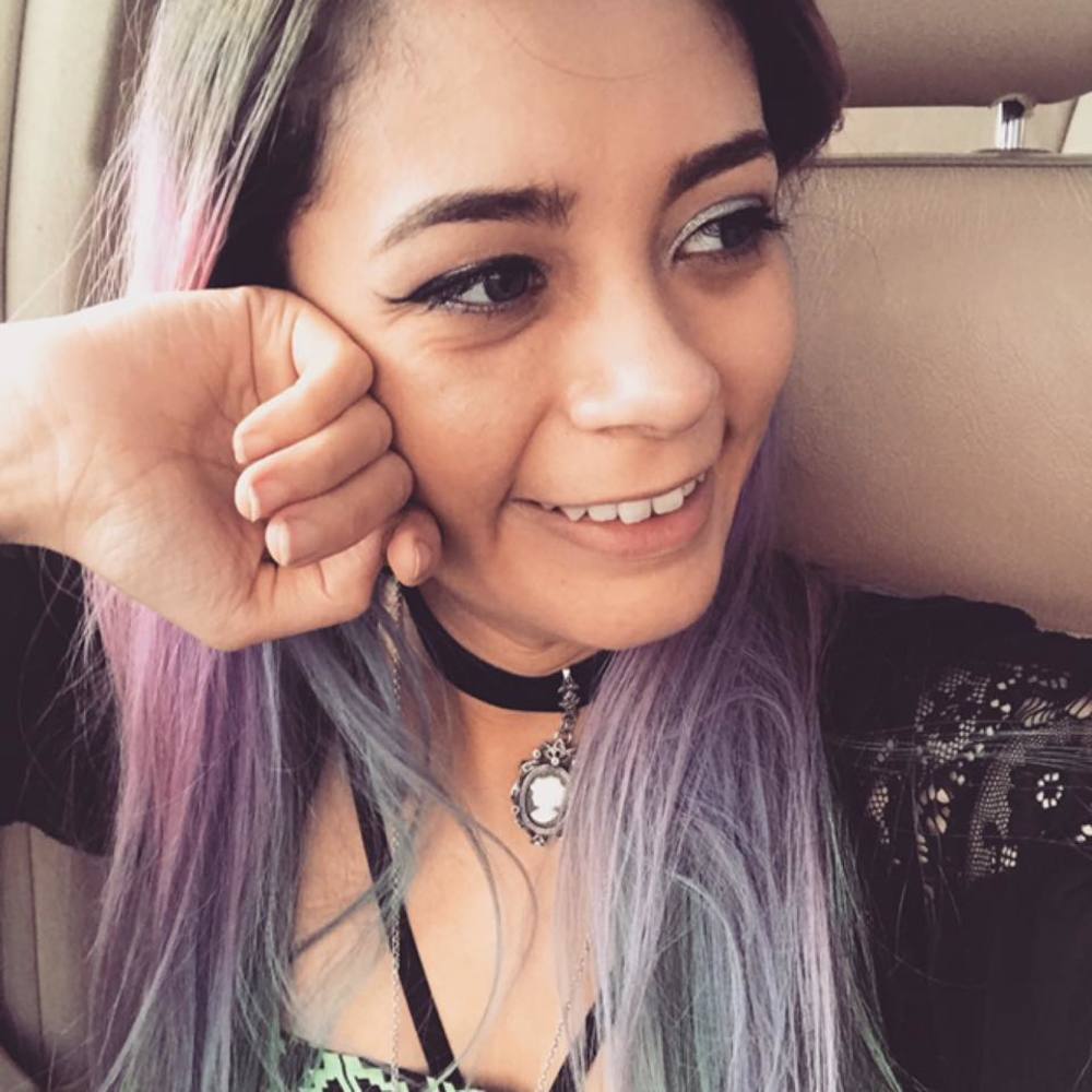 Meet your Posher, Adriana